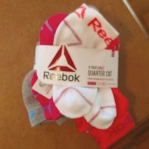 Girls' size 4 to 8 shoe size/small socks